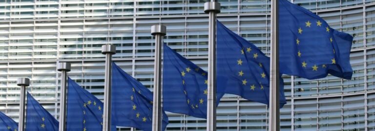 La UE da un paso firme en la protección de menores en Internet: nuevo dictamen sobre verificación de edad